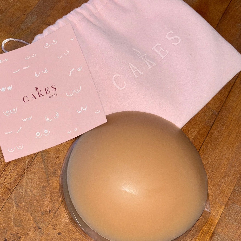 Cakes Body Silicone Covers with pink pouch